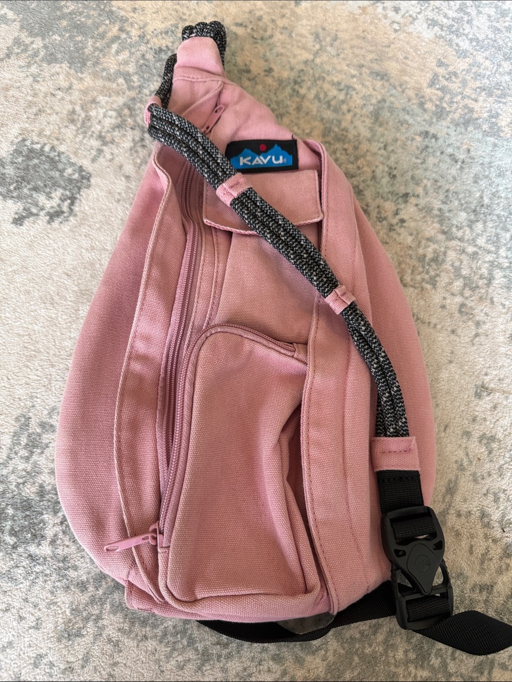 KAVU Classic Rope Sling Bag – Dusty Rose / Mauve Pink